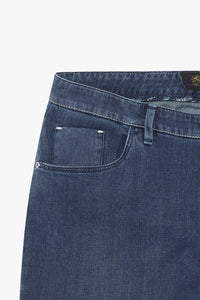 Jeans mit grau Logo